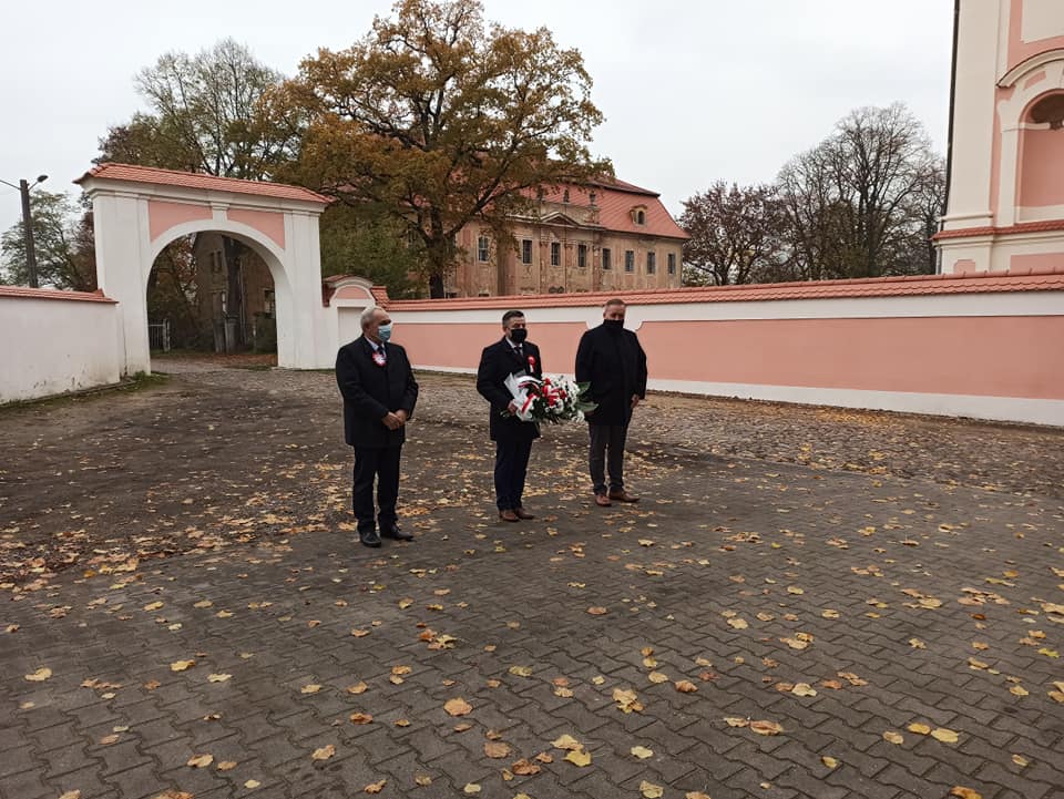 124925954_808599796378085_8840934376717038645_n